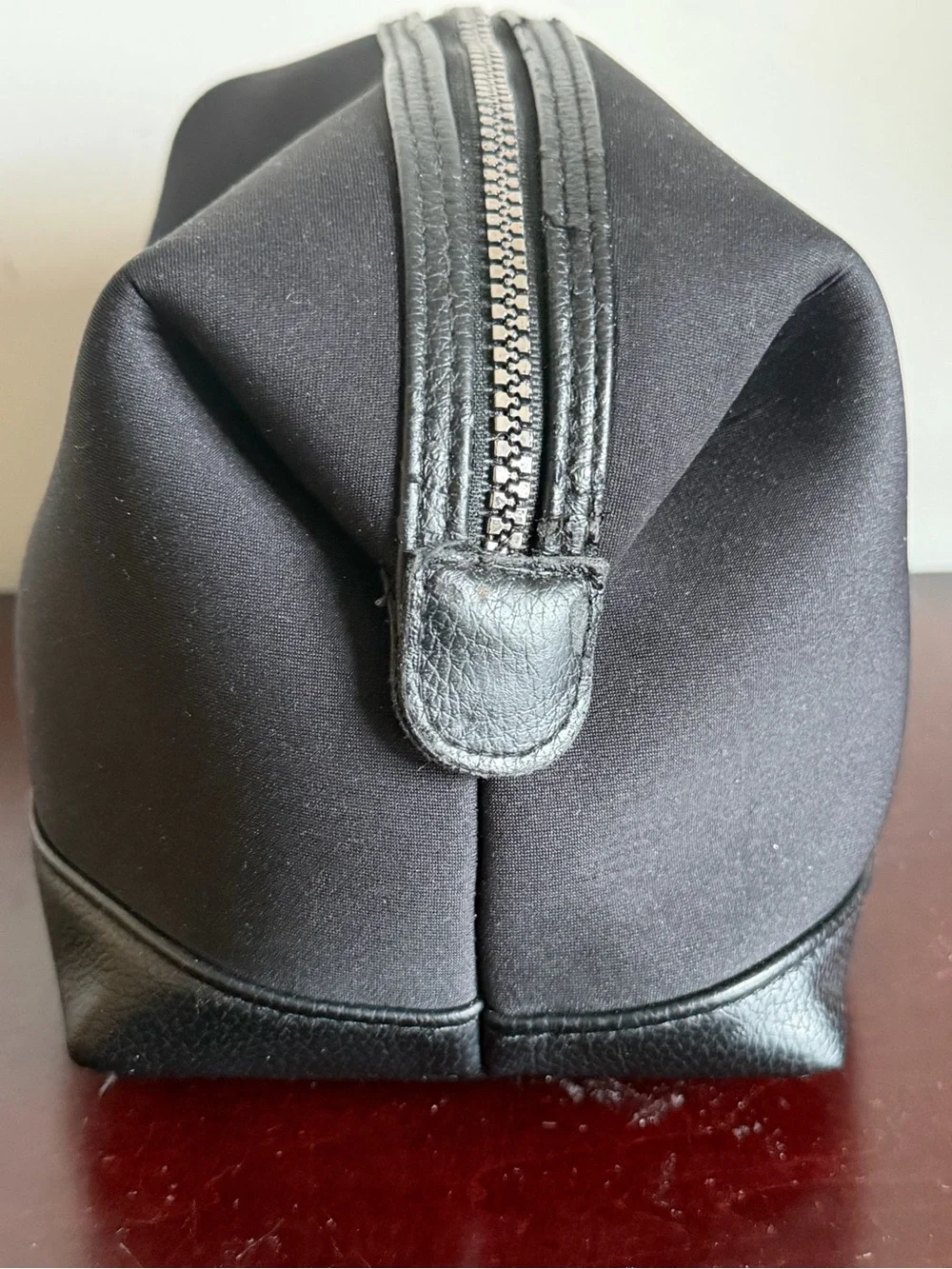 Jimmy Choo Parfums Black Neoprene Cosmetic Bag Travel Toiletry Dopp Kit Unisex